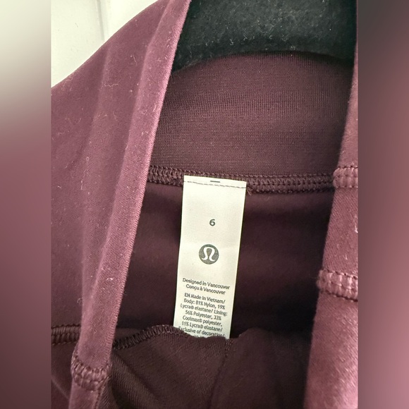 Lululemon Cropped Jacket - Picture 5 of 7